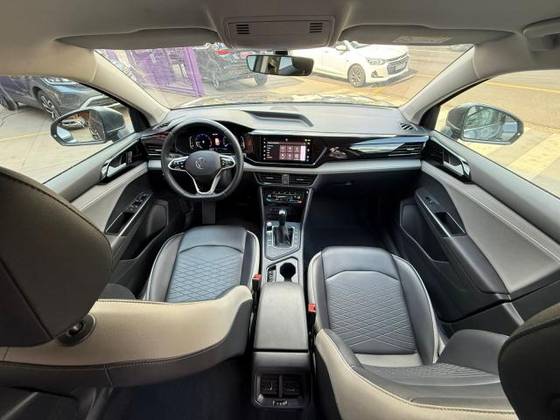 VOLKSWAGEN TAOS 1.4 250 TSI TOTAL FLEX COMFORTLINE AUTOMÁTICO
